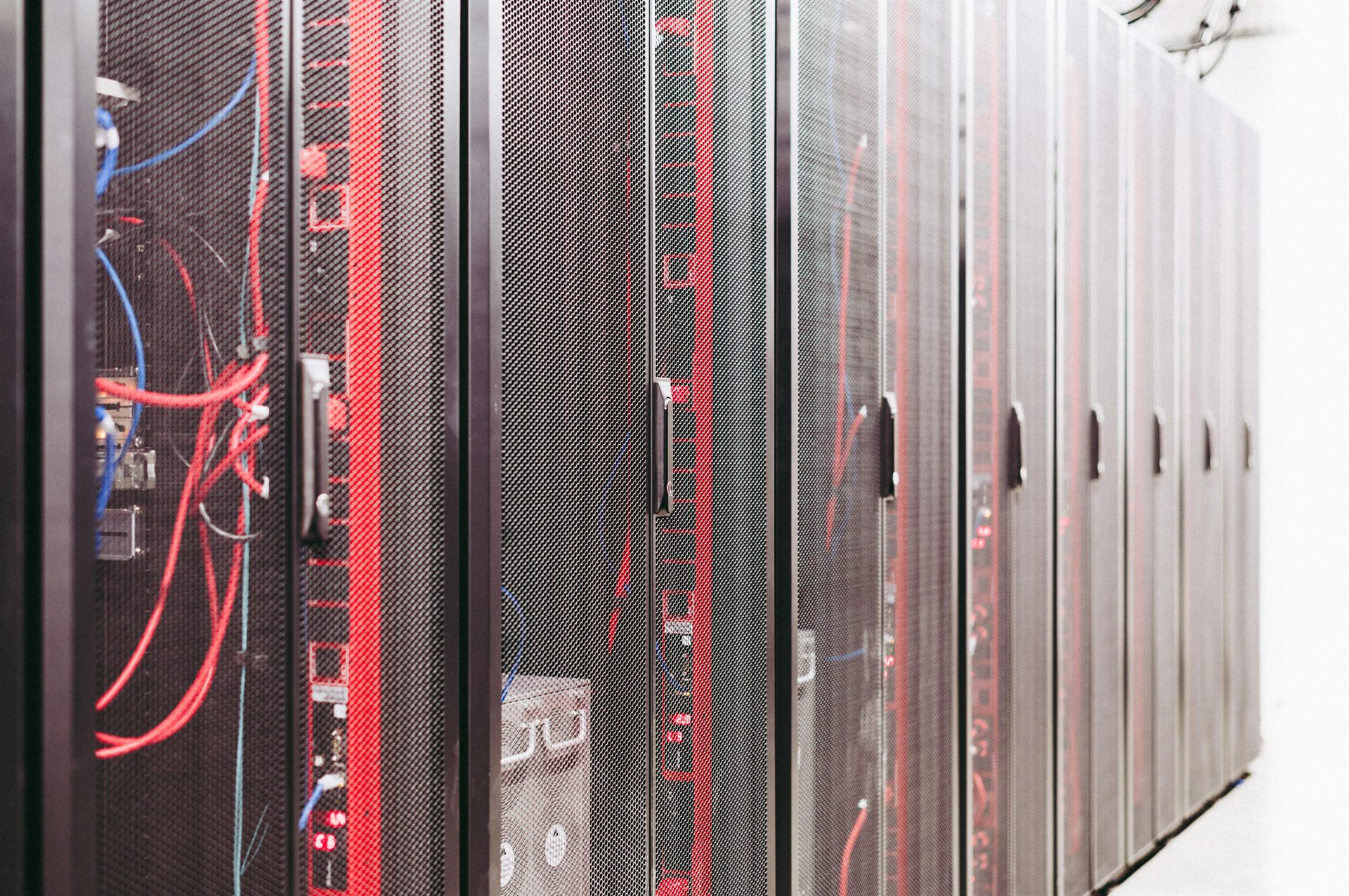 Server and cloud infrastructure workspace
